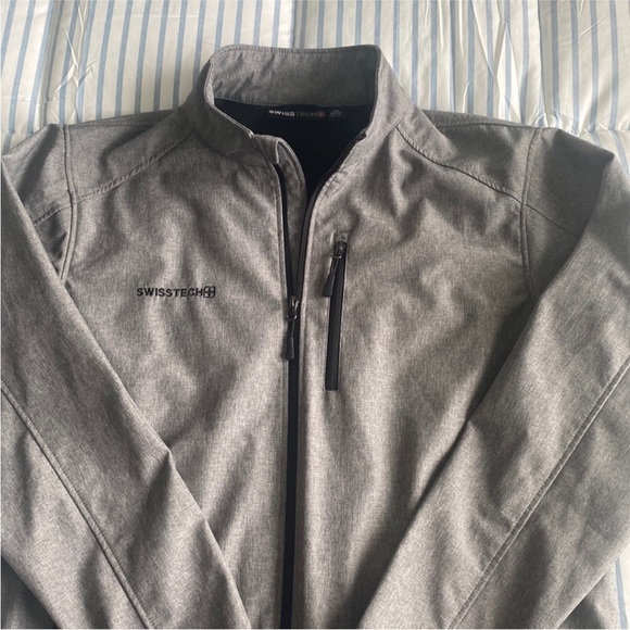 Swiss Tech Men's Gray Performance Jacket - Picture 4 of 6